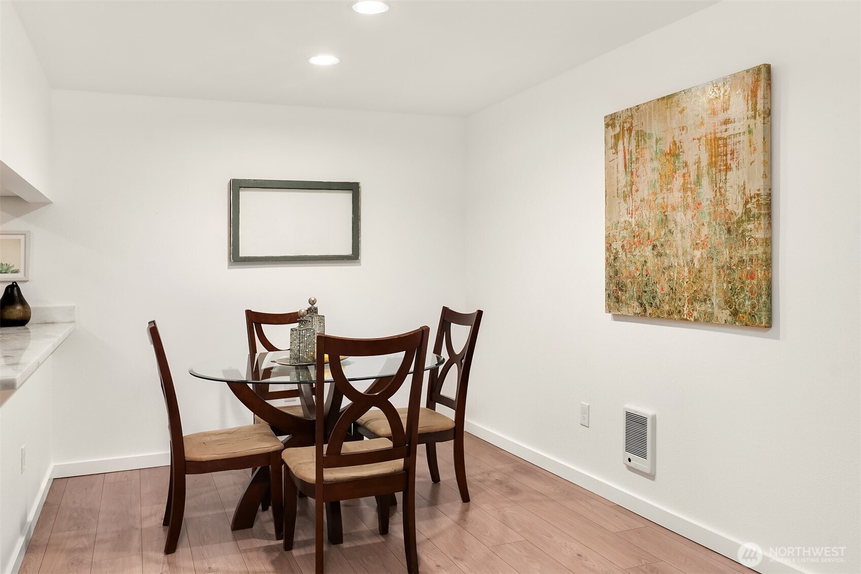 23307 Cedar Way Unit: R102