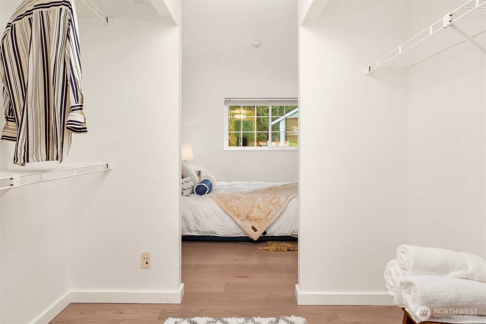 23307 Cedar Way Unit: R102