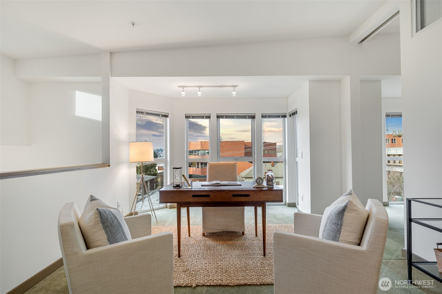 125 E Lynn Street Unit: 301