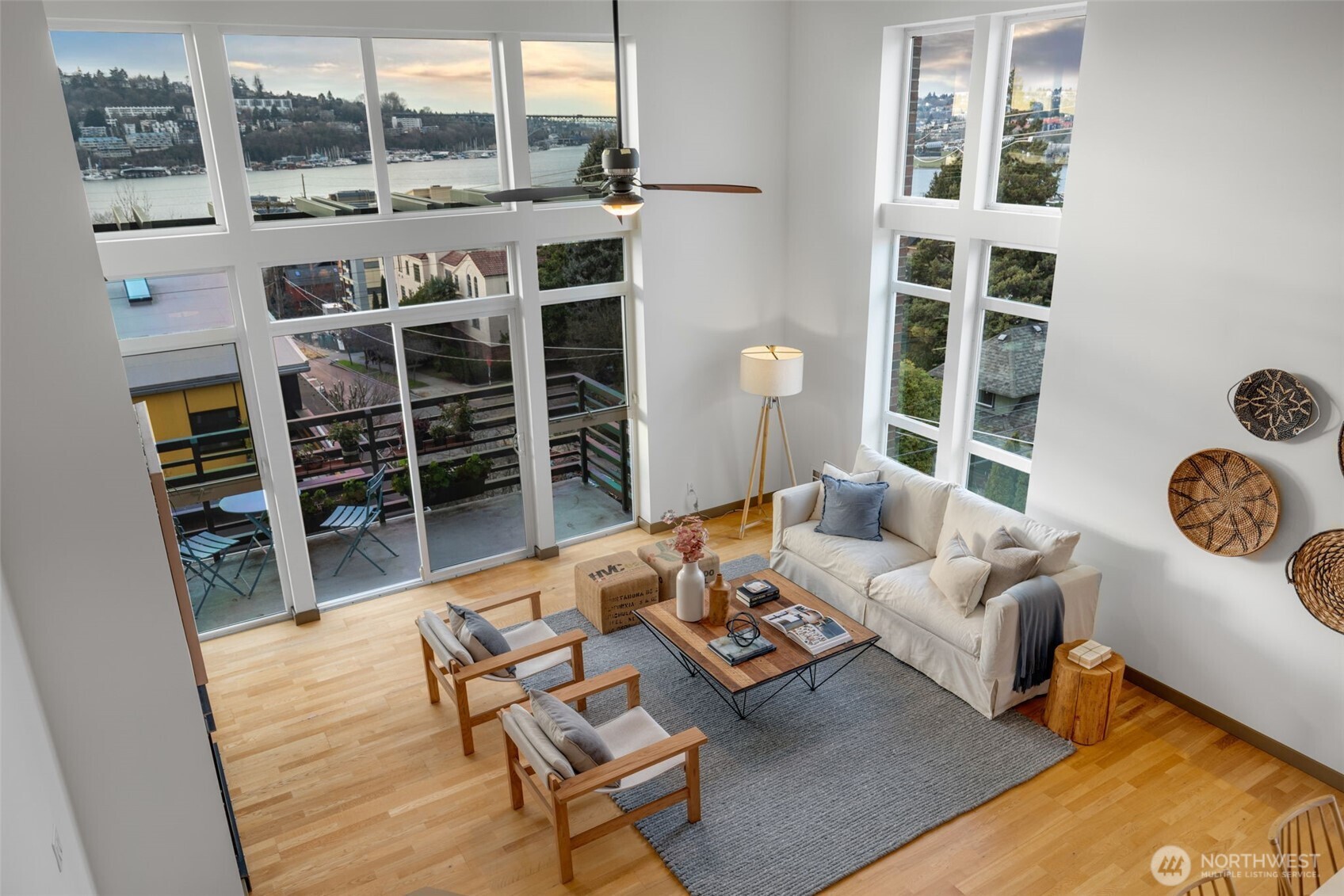 125 E Lynn Street Unit: 301