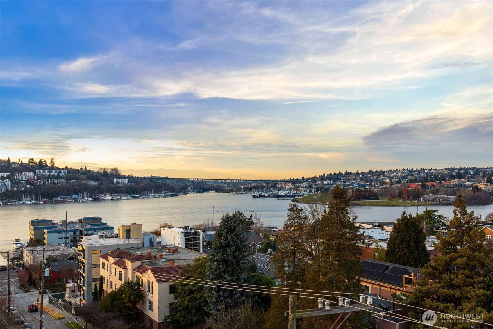 125 E Lynn Street Unit: 301