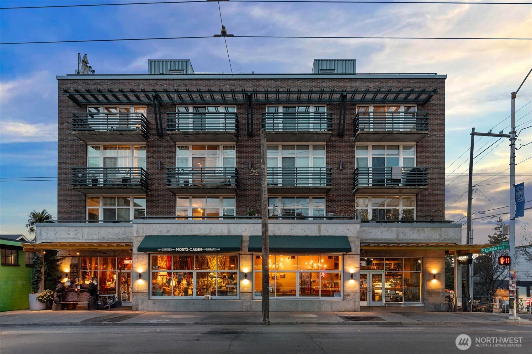 125 E Lynn Street Unit: 301