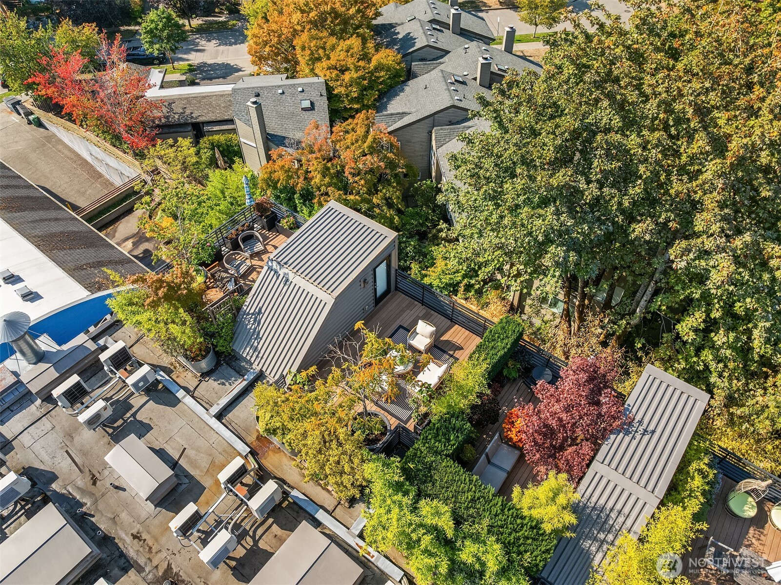 2914 E Madison Street Unit: 302