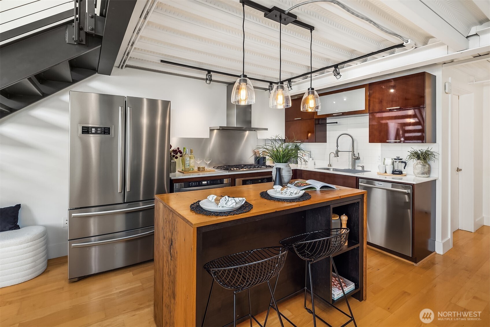 2914 E Madison Street Unit: 302