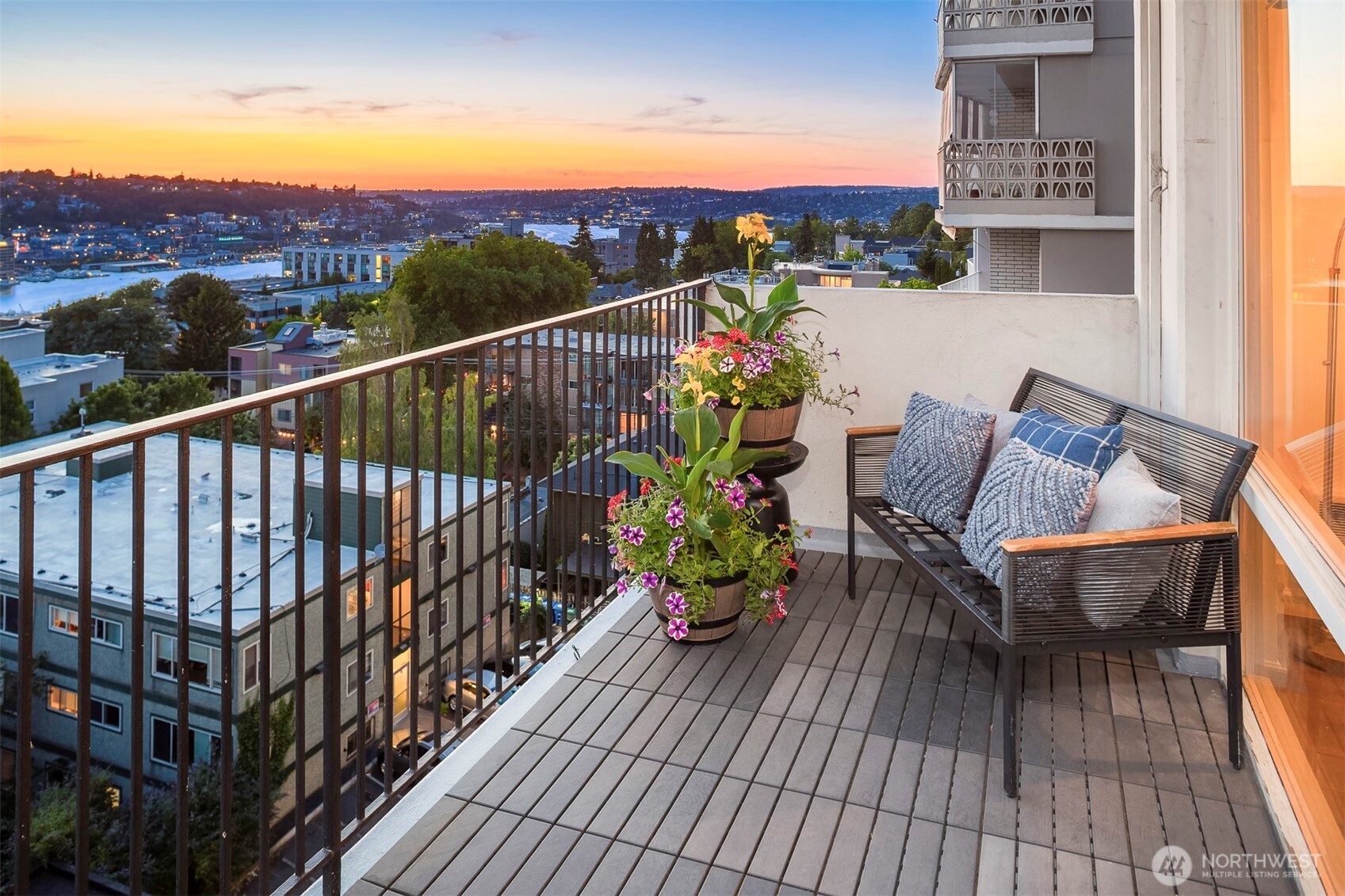 505 Belmont Avenue E Unit: 801