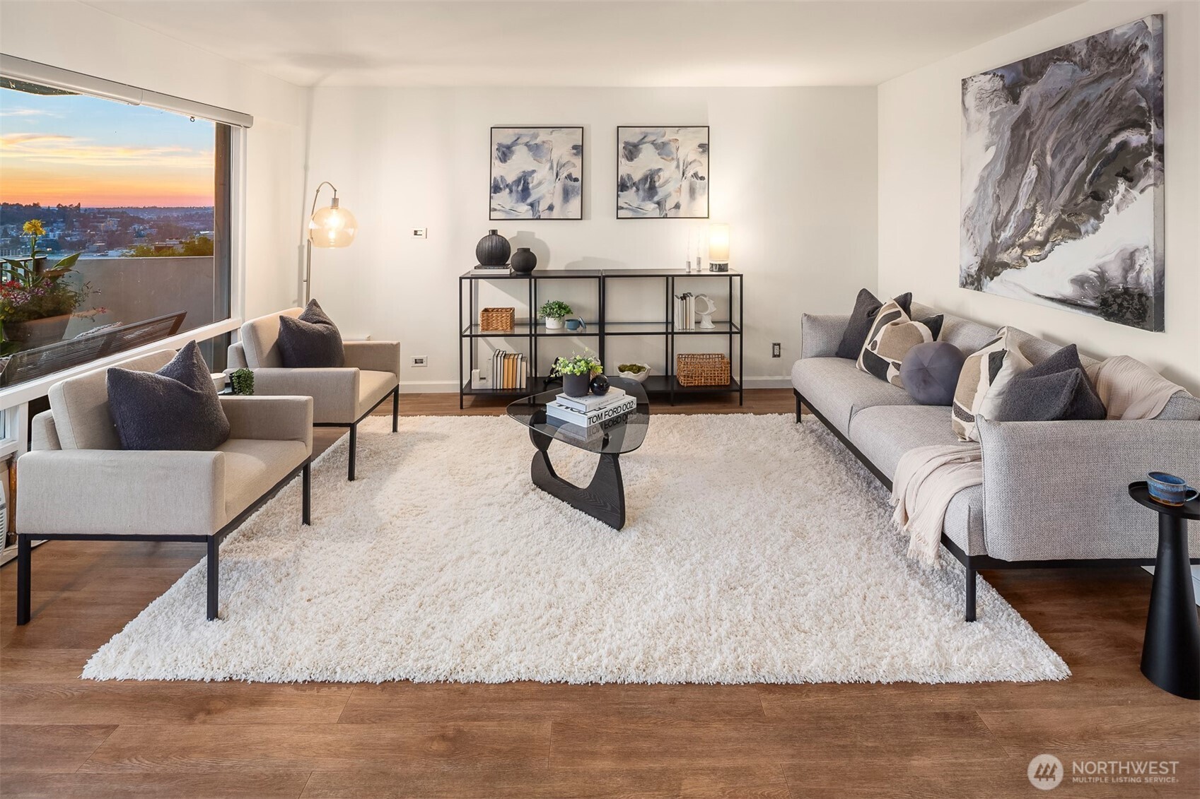 505 Belmont Avenue E Unit: 801