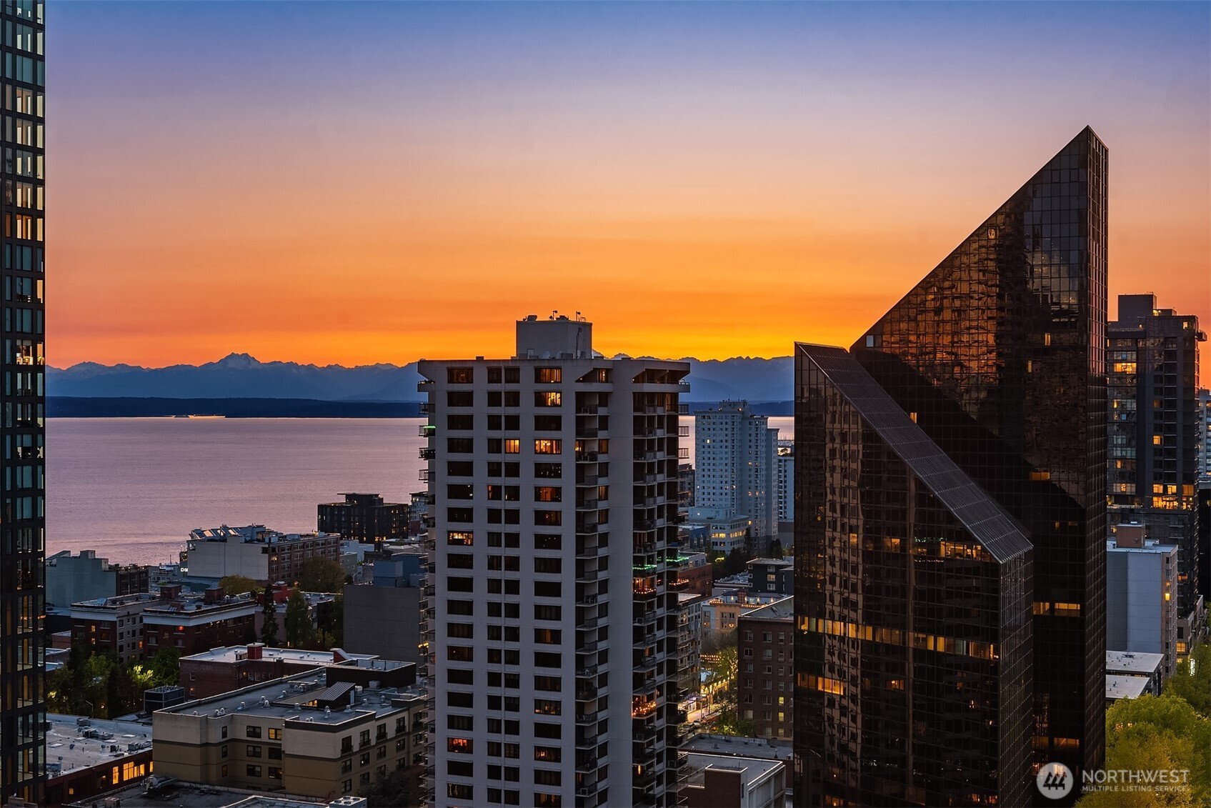 1920 4th Avenue Unit: 2202