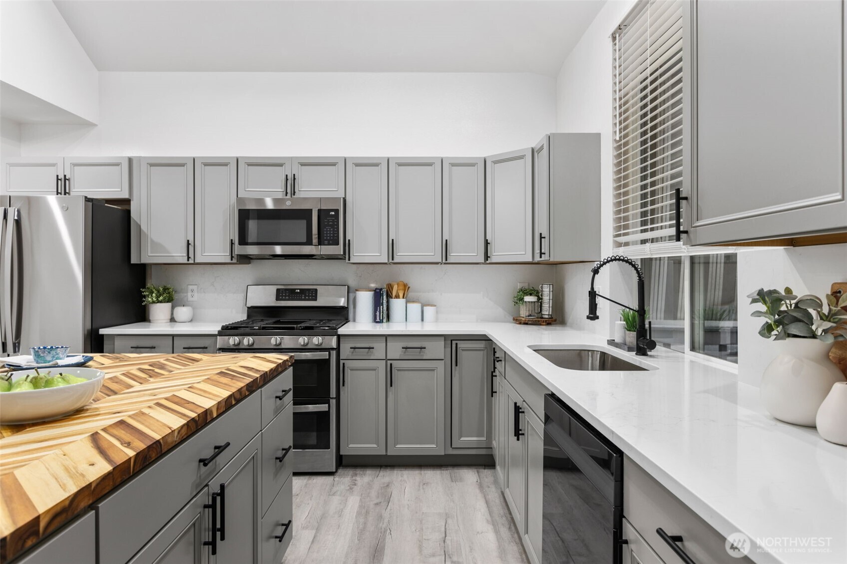 25600 Lake Wilderness Country Club Drive SE