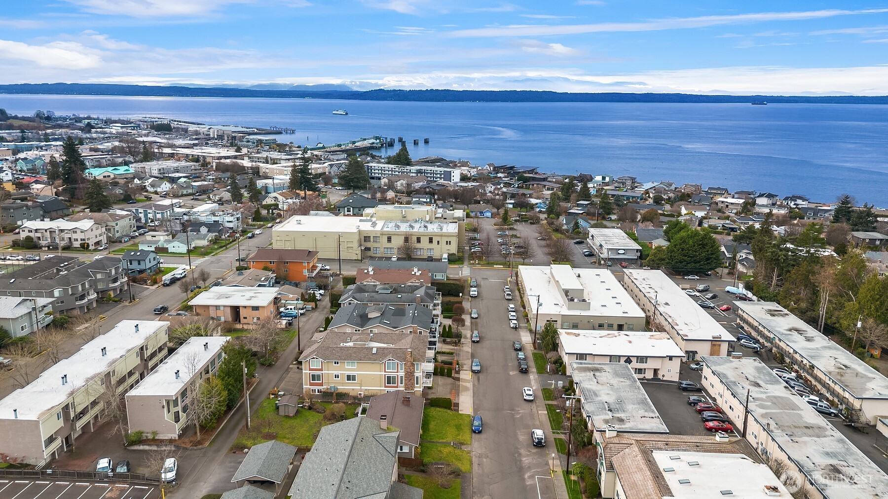 616 Glen Street Unit: 202