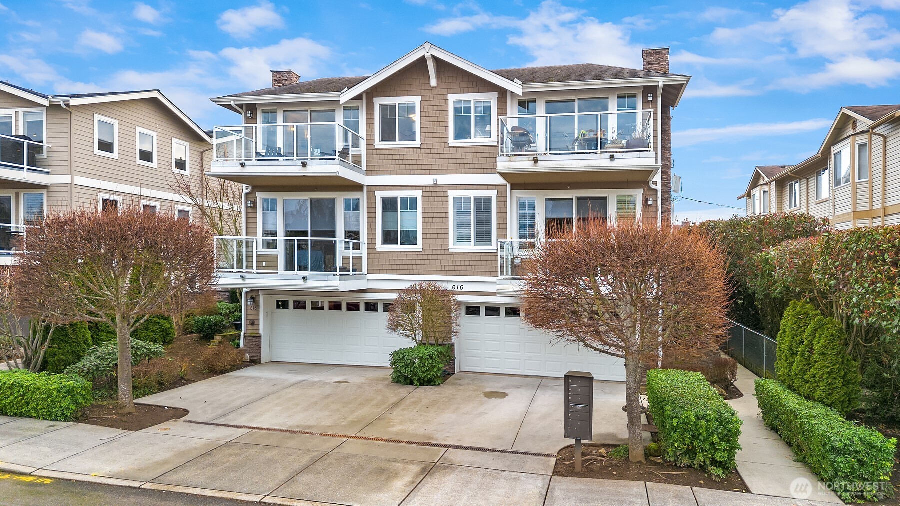 616 Glen Street Unit: 202