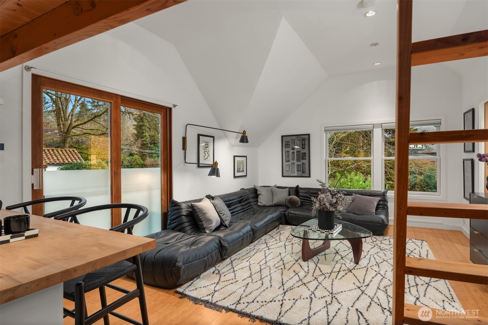 2606 E Garfield Street