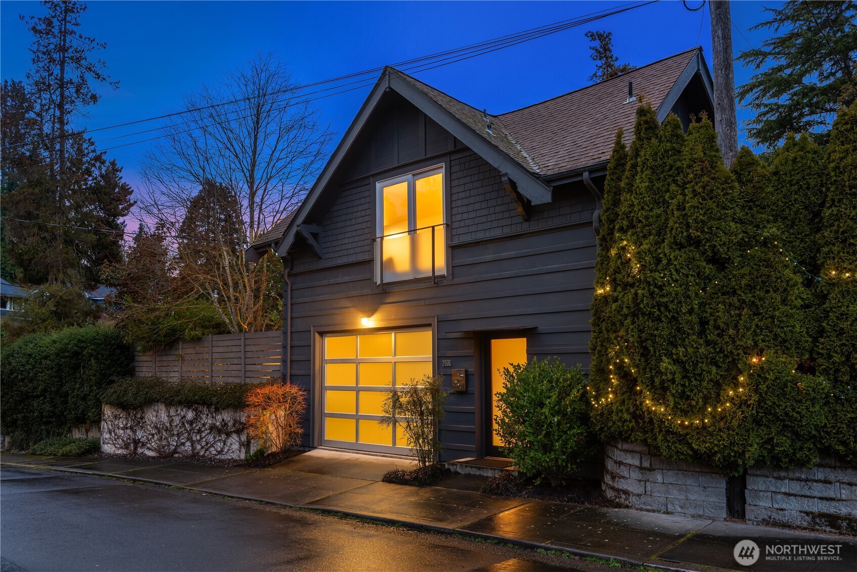 2606 E Garfield Street