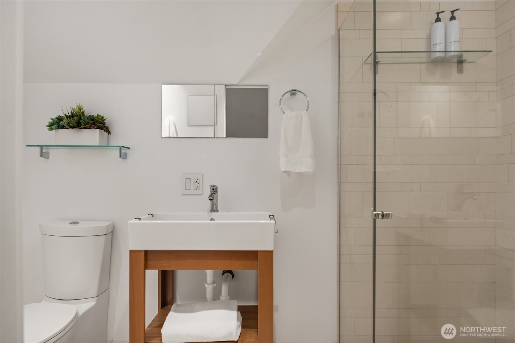 2606 E Garfield Street