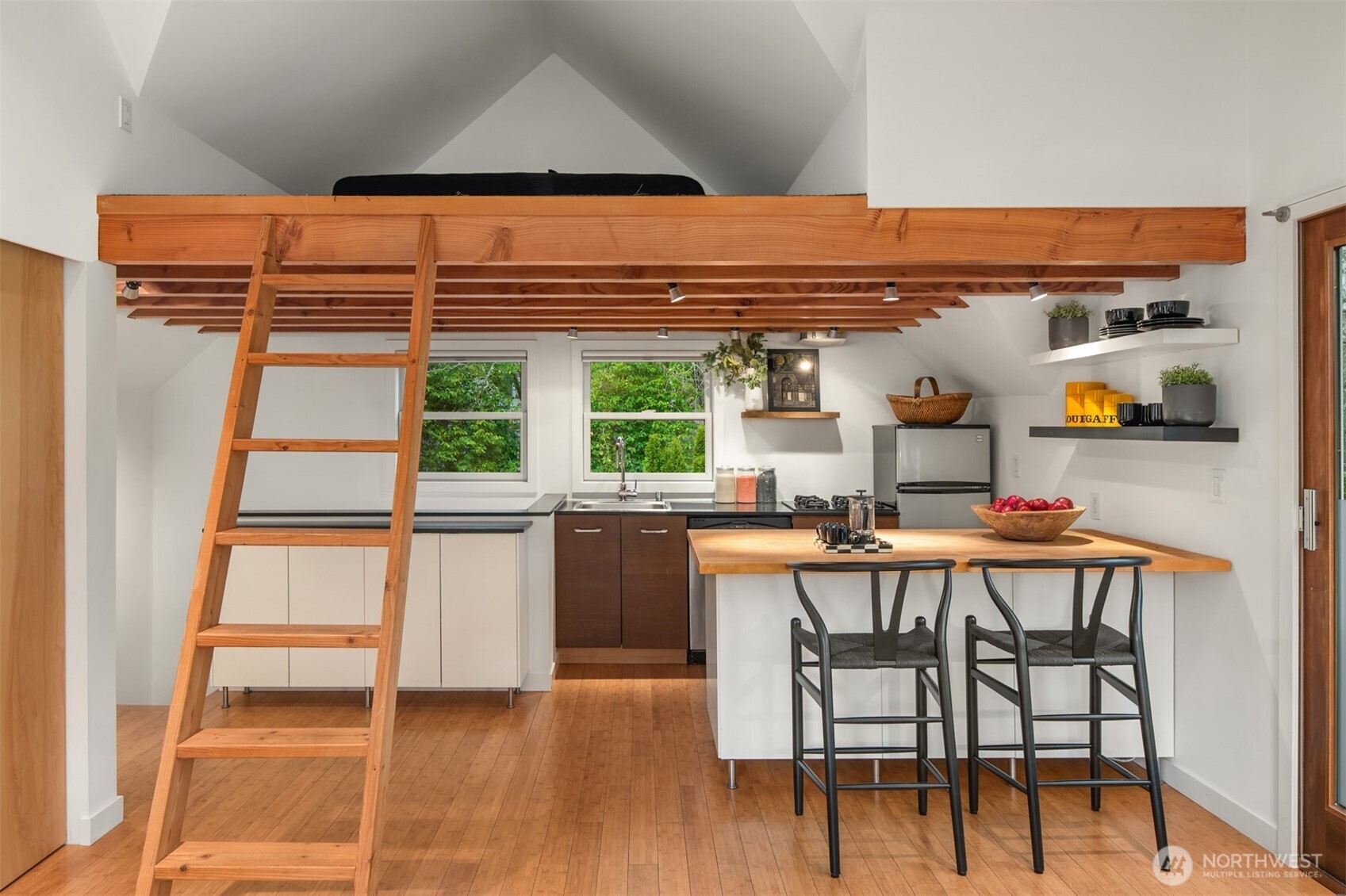 2606 E Garfield Street