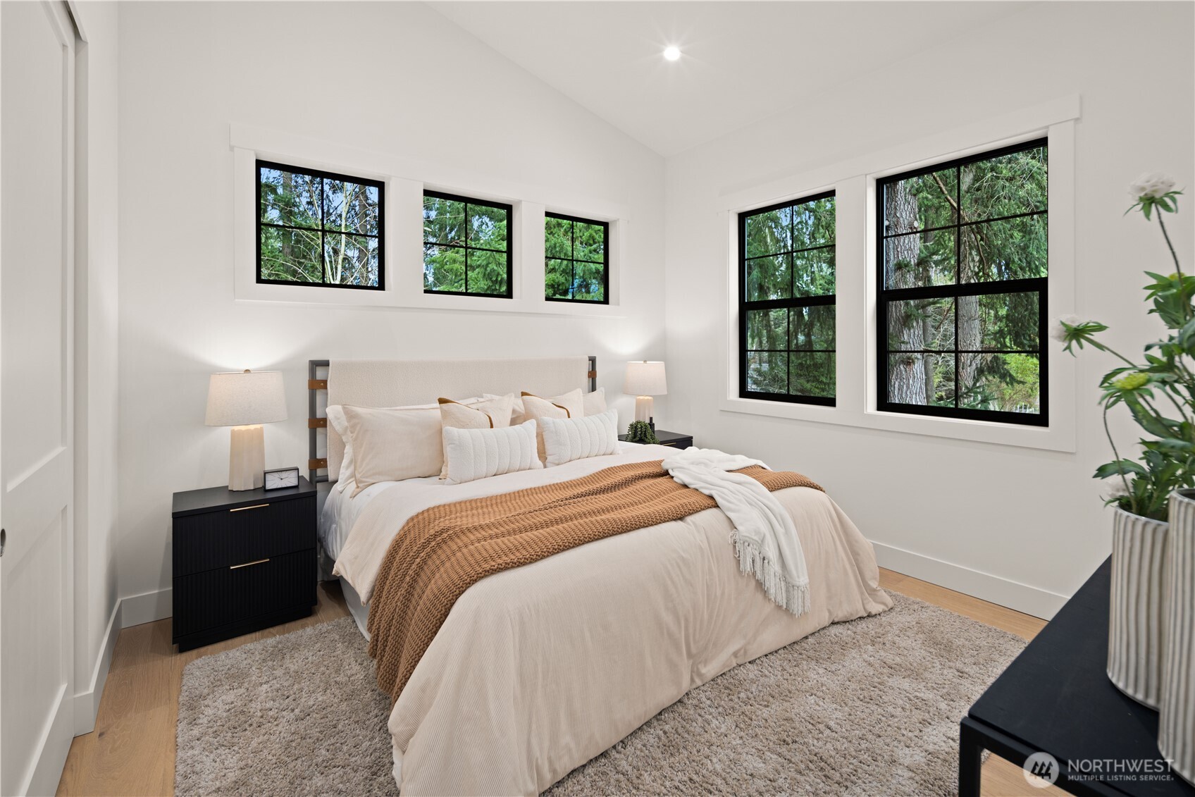 16656 NE 12th Street