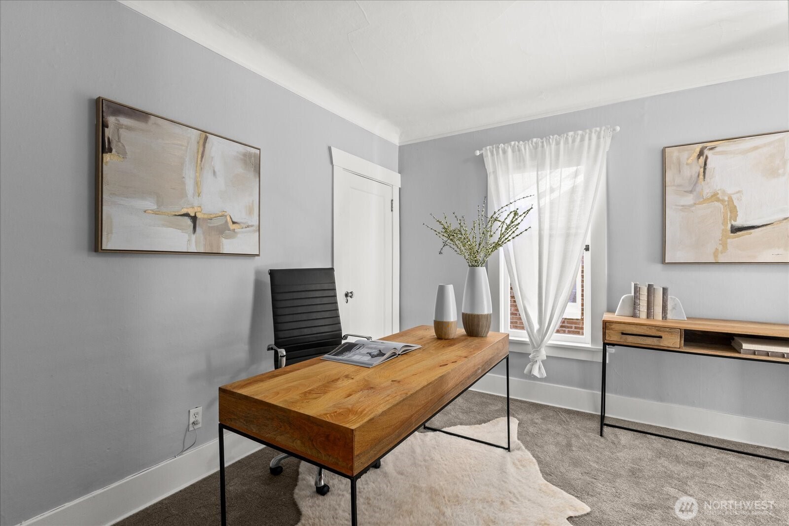 307 W Highland Drive