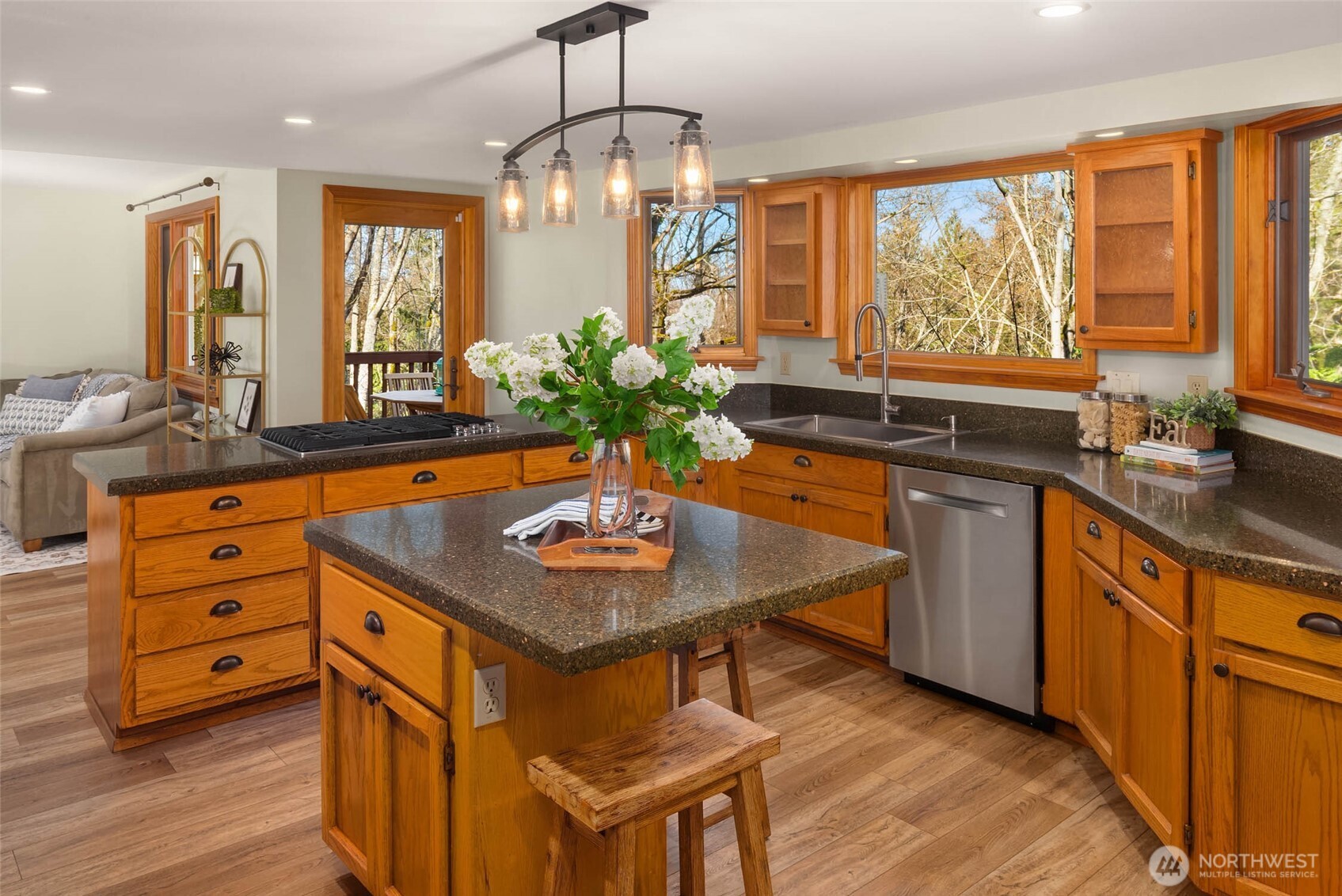 11925 Maplewood Avenue