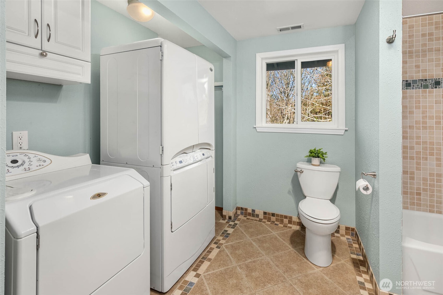 11925 Maplewood Avenue