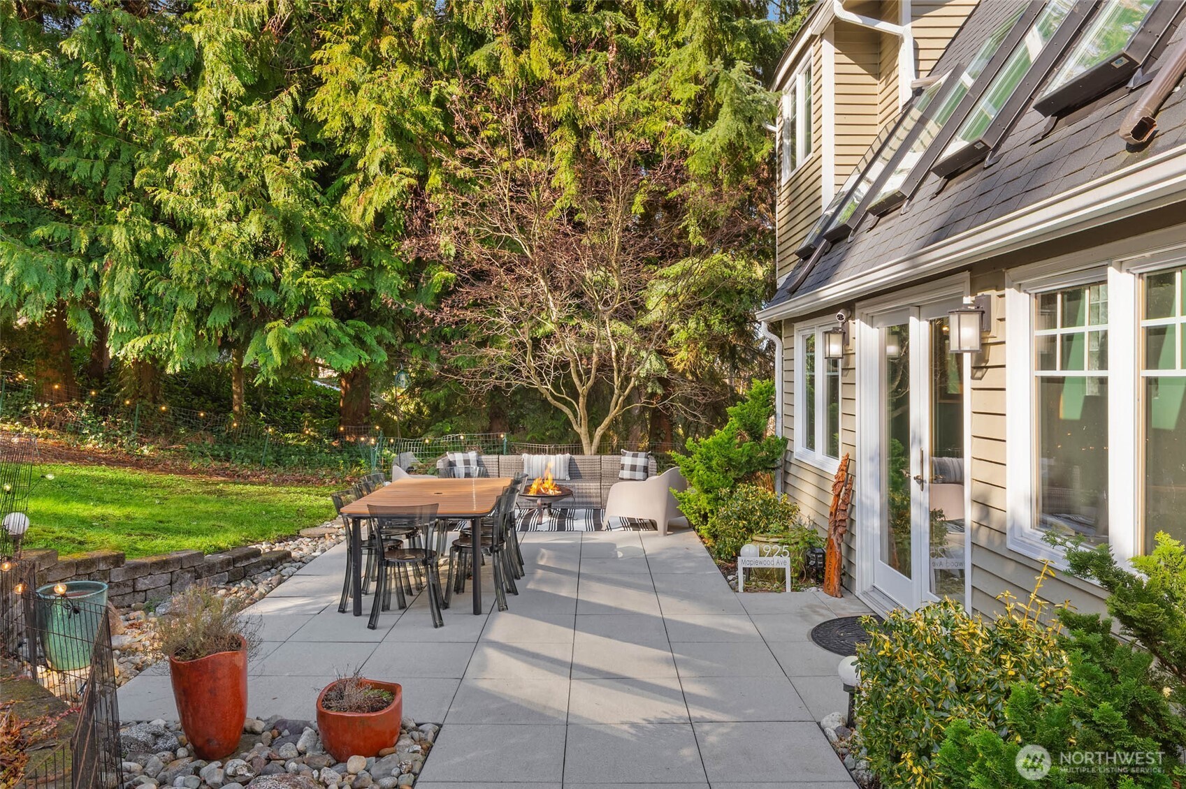 11925 Maplewood Avenue