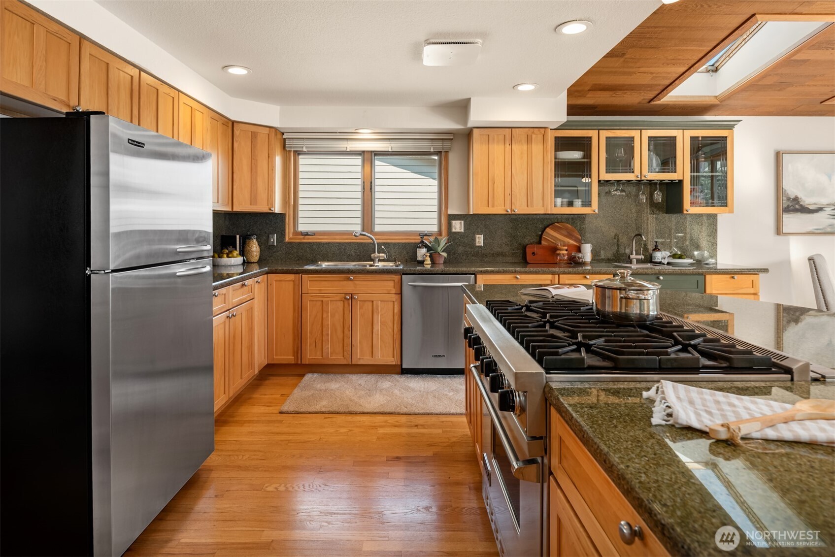 6114 104th Avenue NE