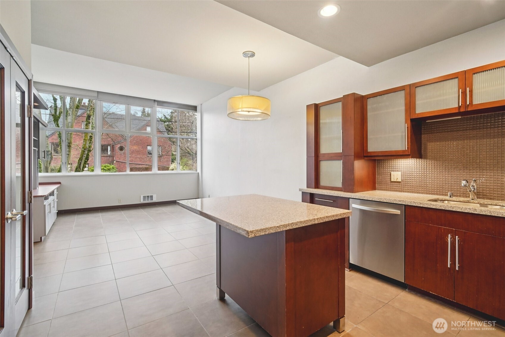 1400 2nd Avenue N Unit: 284