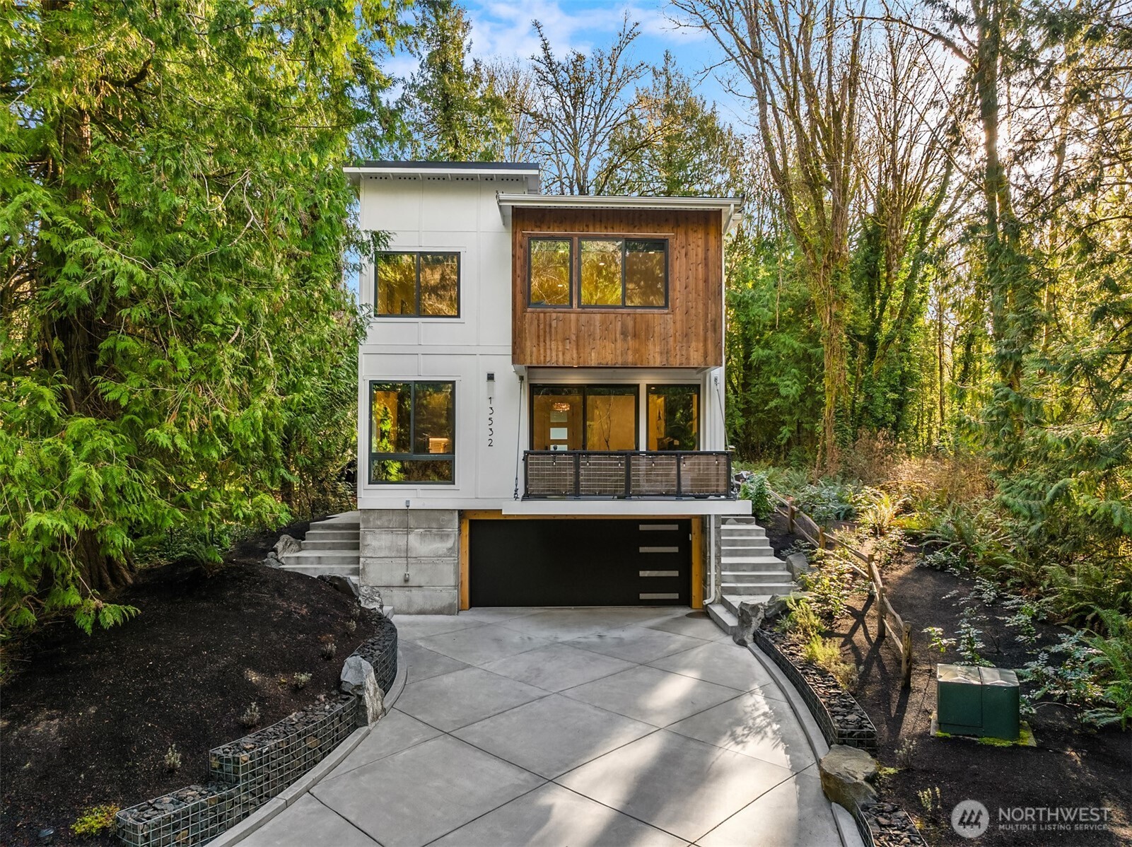 13532 Phelps Road NE