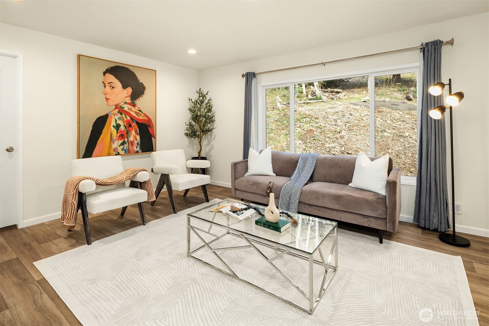 23904 E Lake Kayak Drive