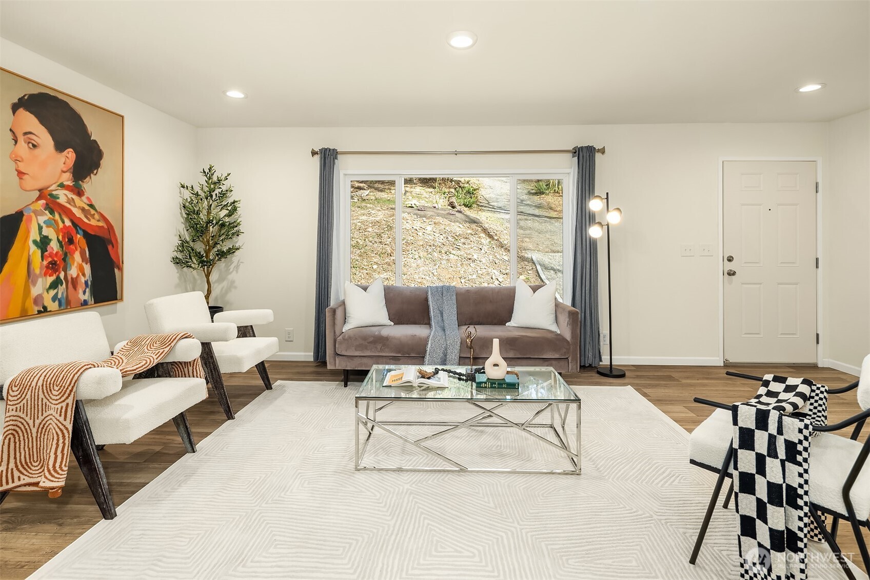 23904 E Lake Kayak Drive