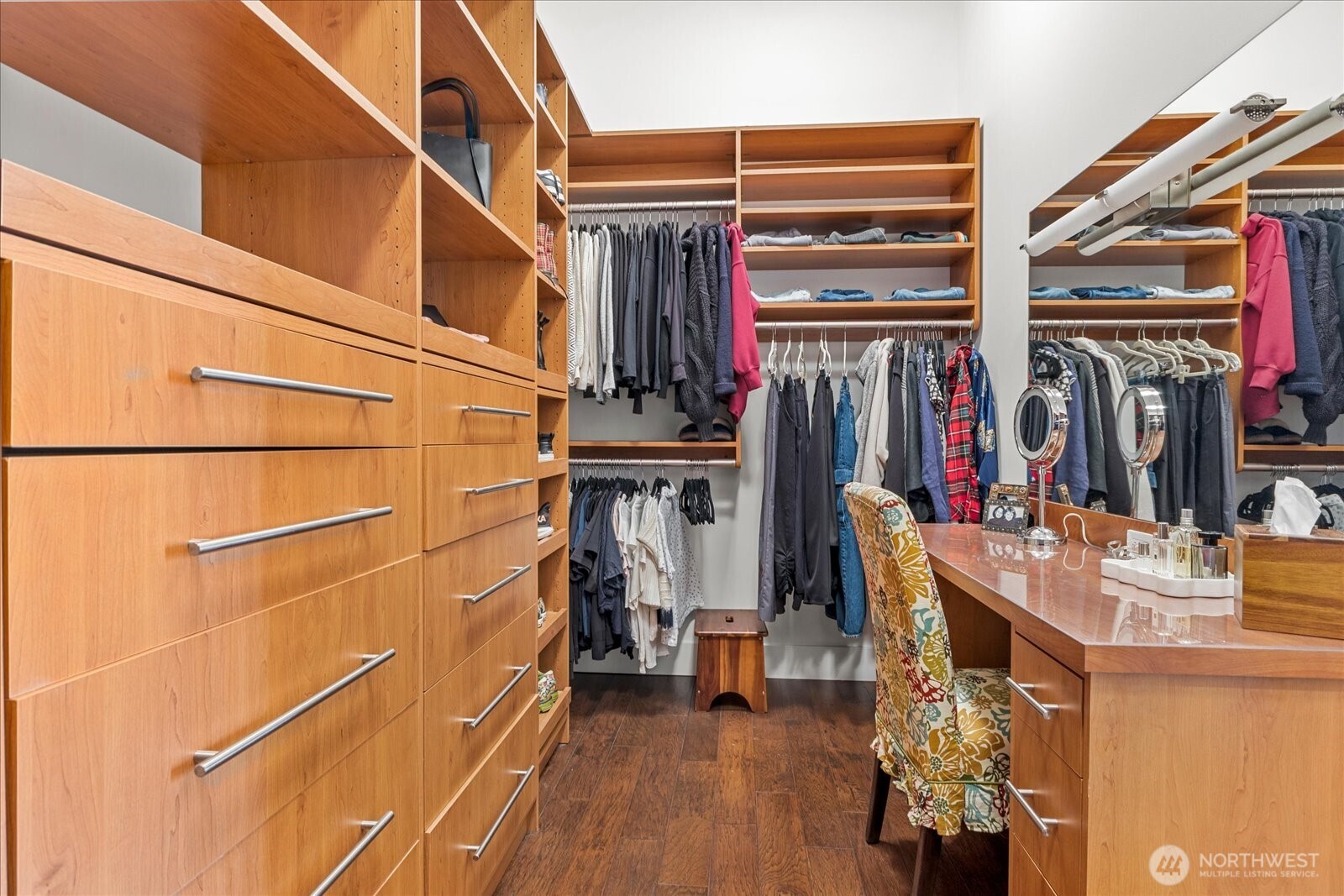 900 Lenora Street Unit: 1203