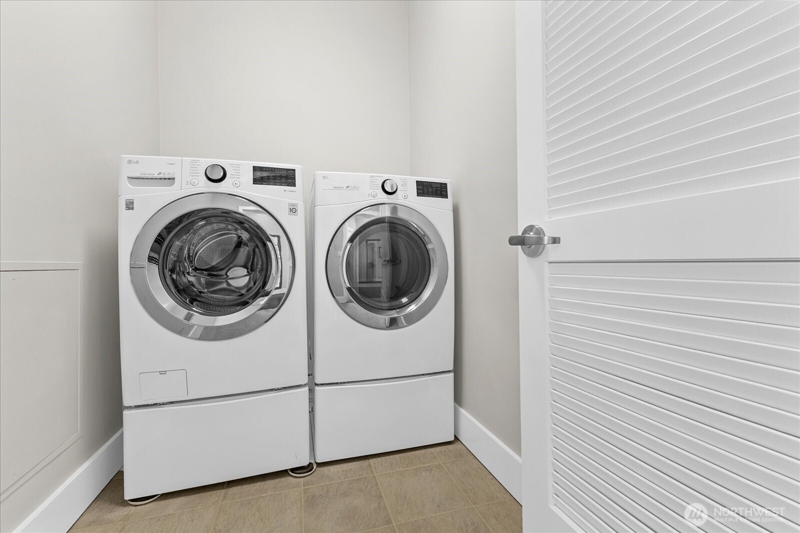 900 Lenora Street Unit: 1203