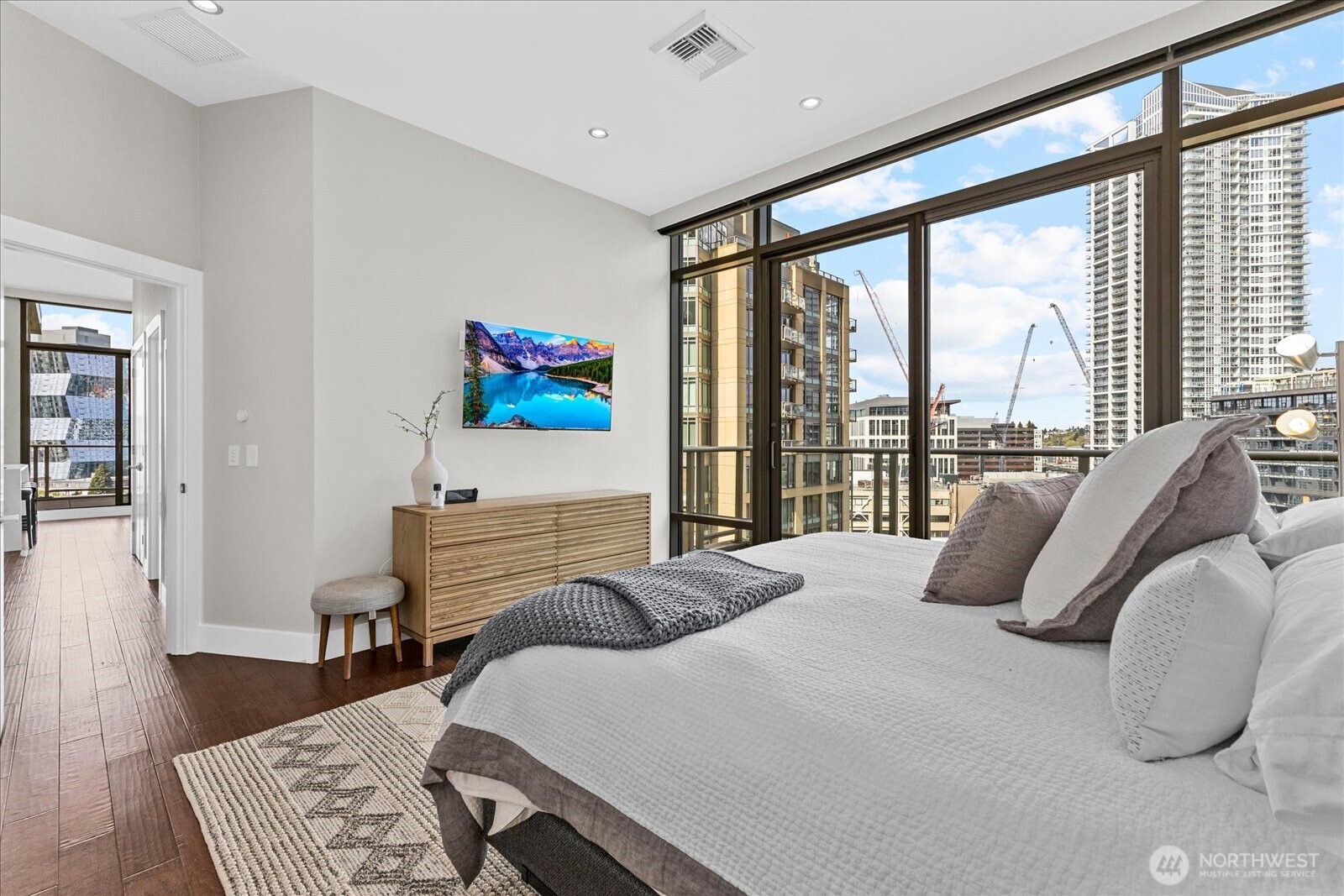 900 Lenora Street Unit: 1203