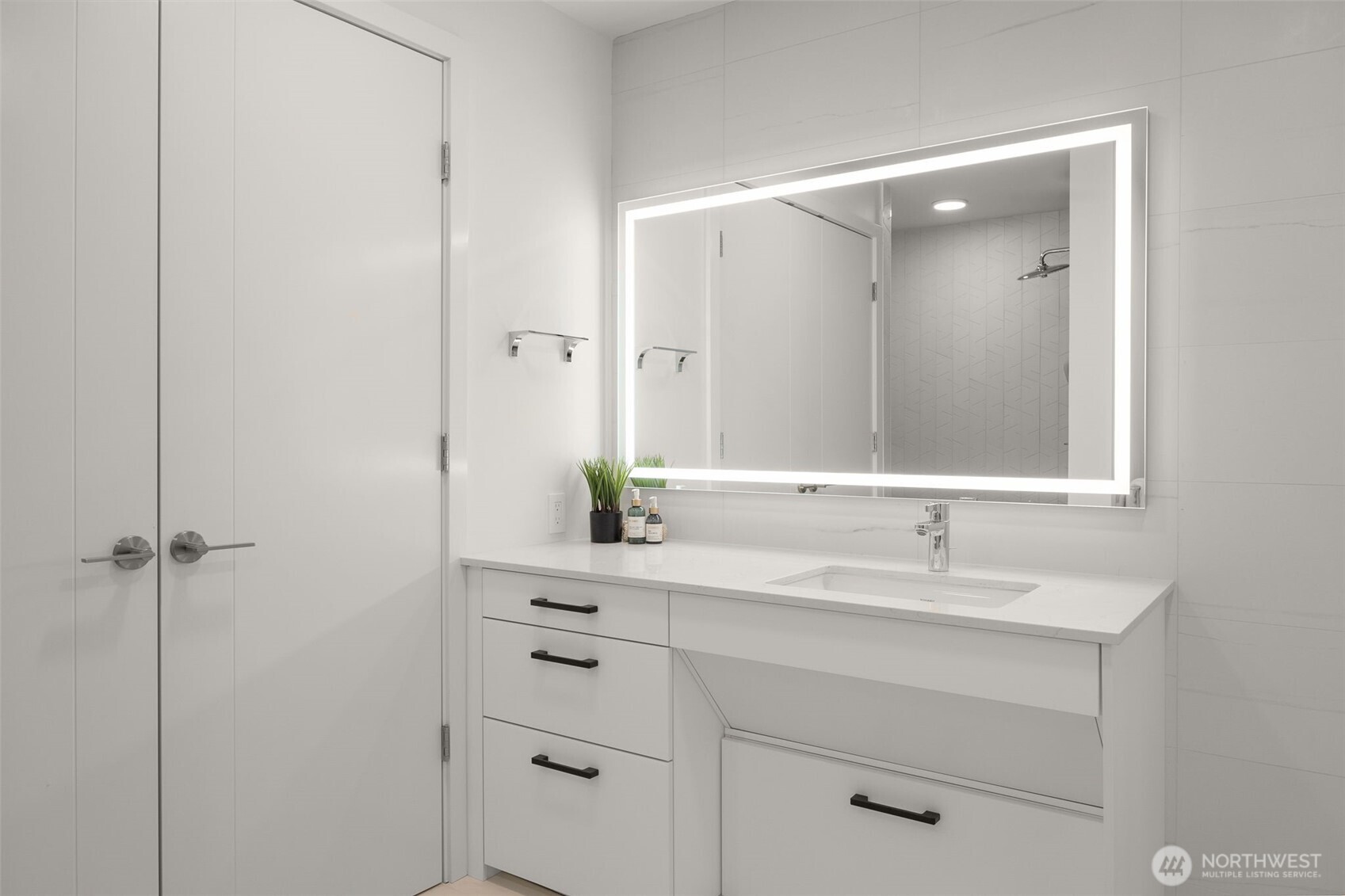 999 110th Avenue NE Unit: 202