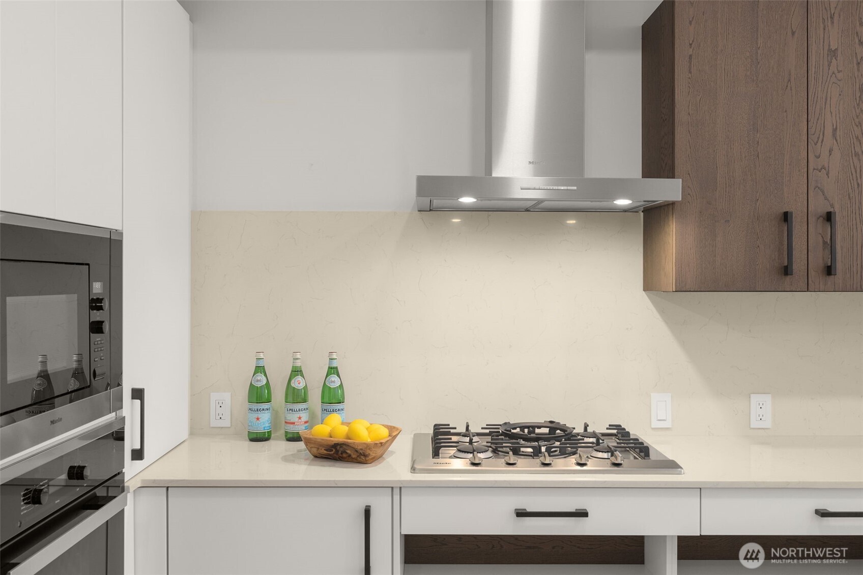 999 110th Avenue NE Unit: 202