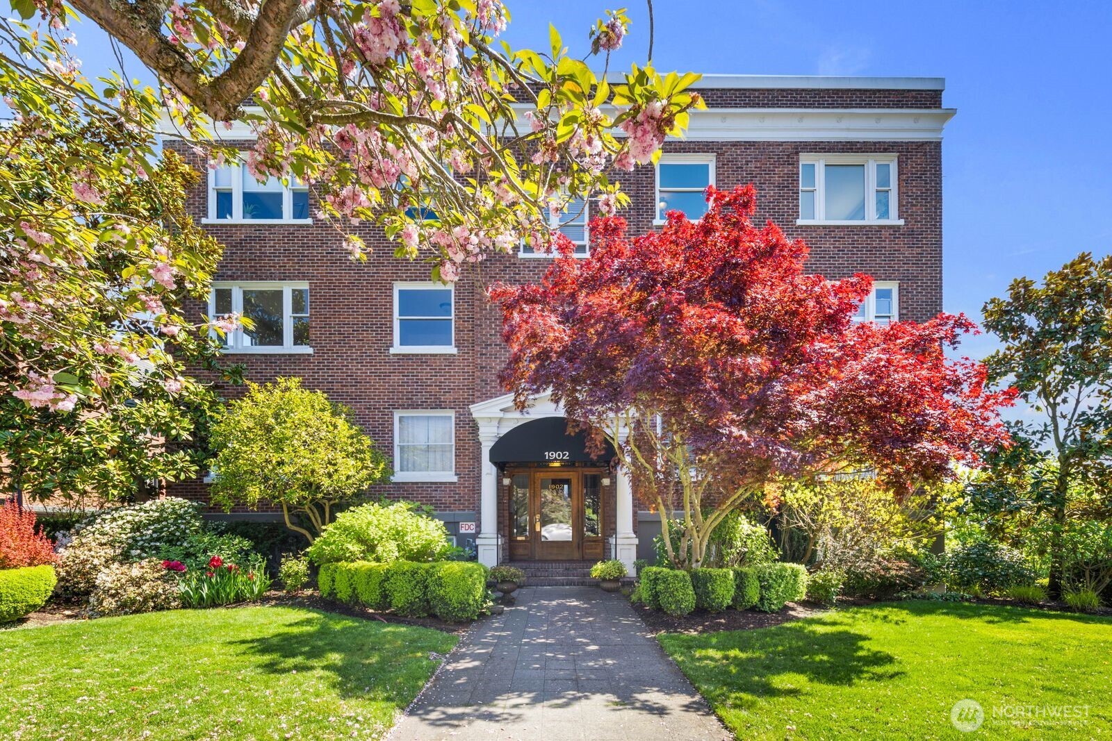 1902 Bigelow Avenue N Unit: 304