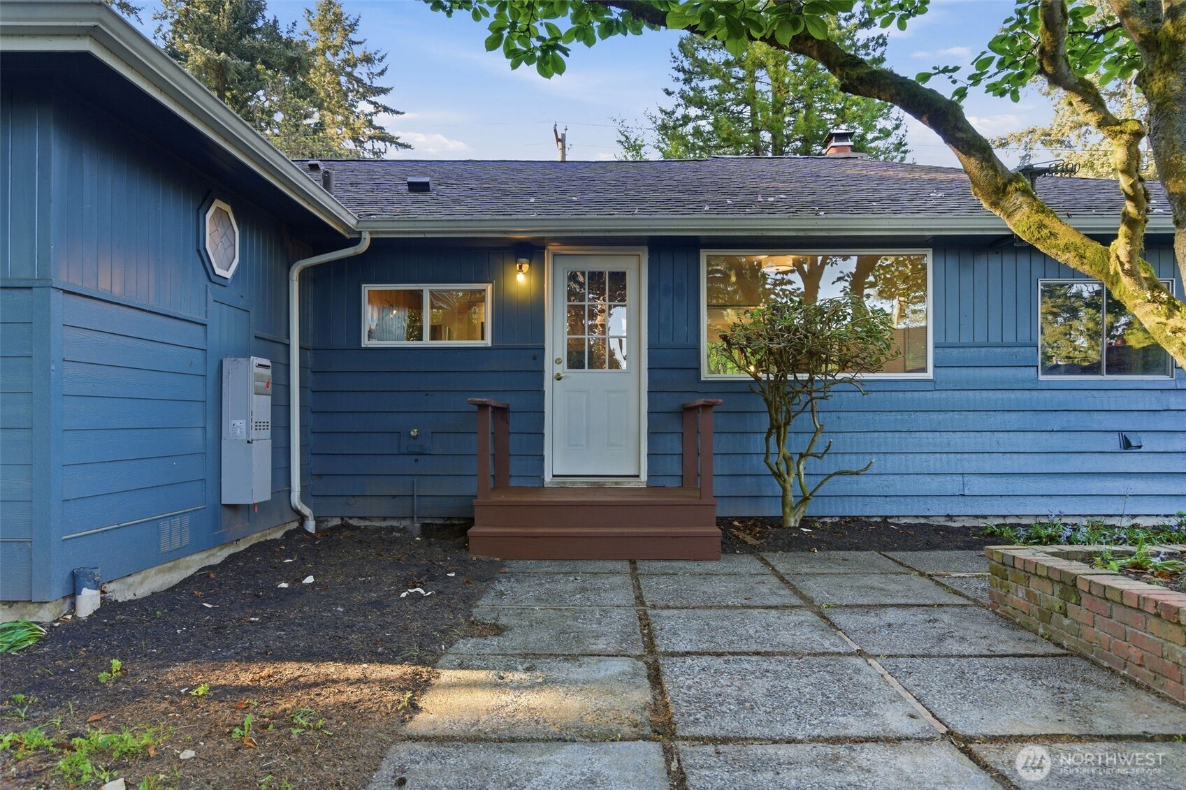6123 NE 185th Street