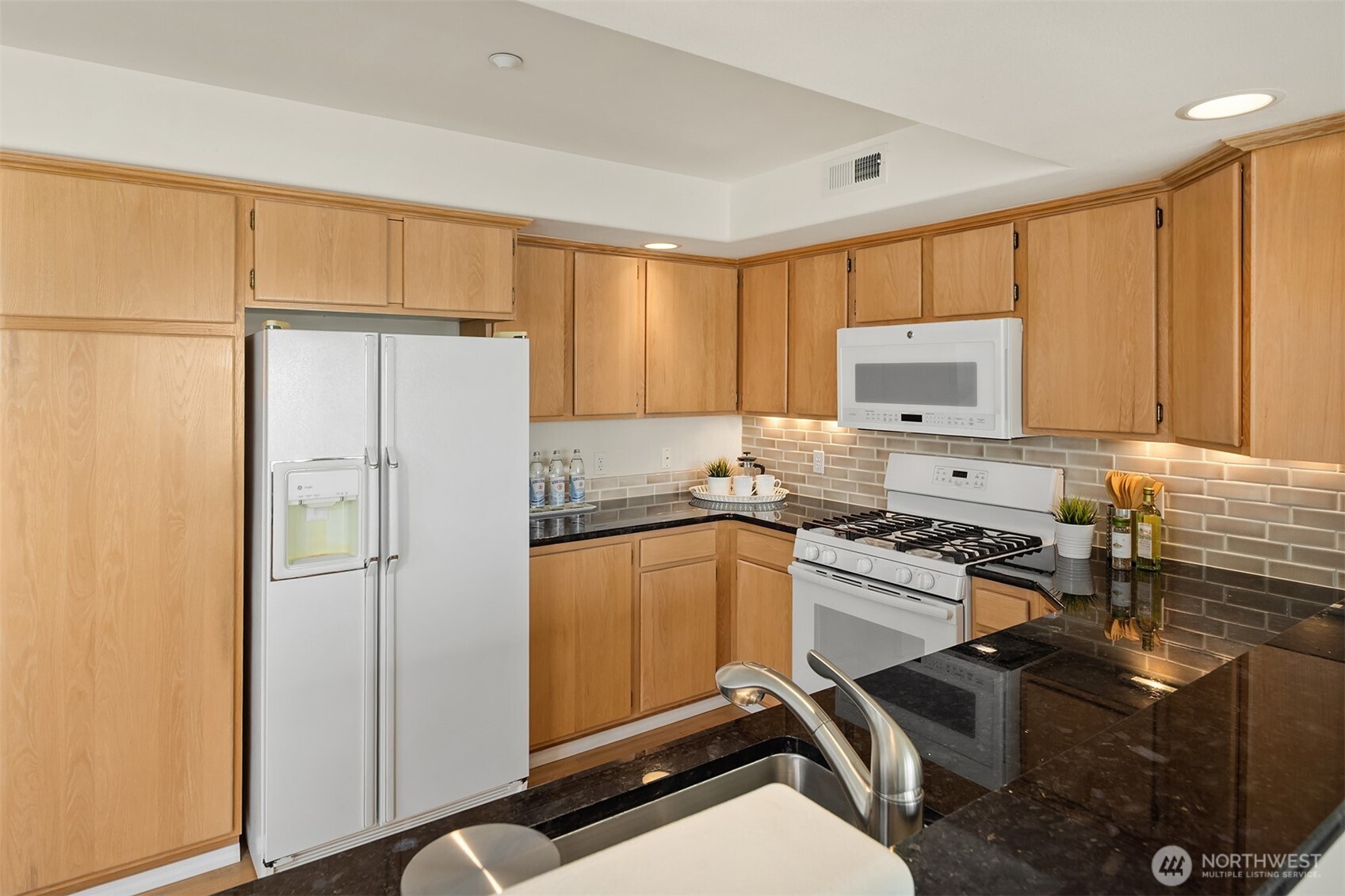 402 3rd Avenue S Unit: B201