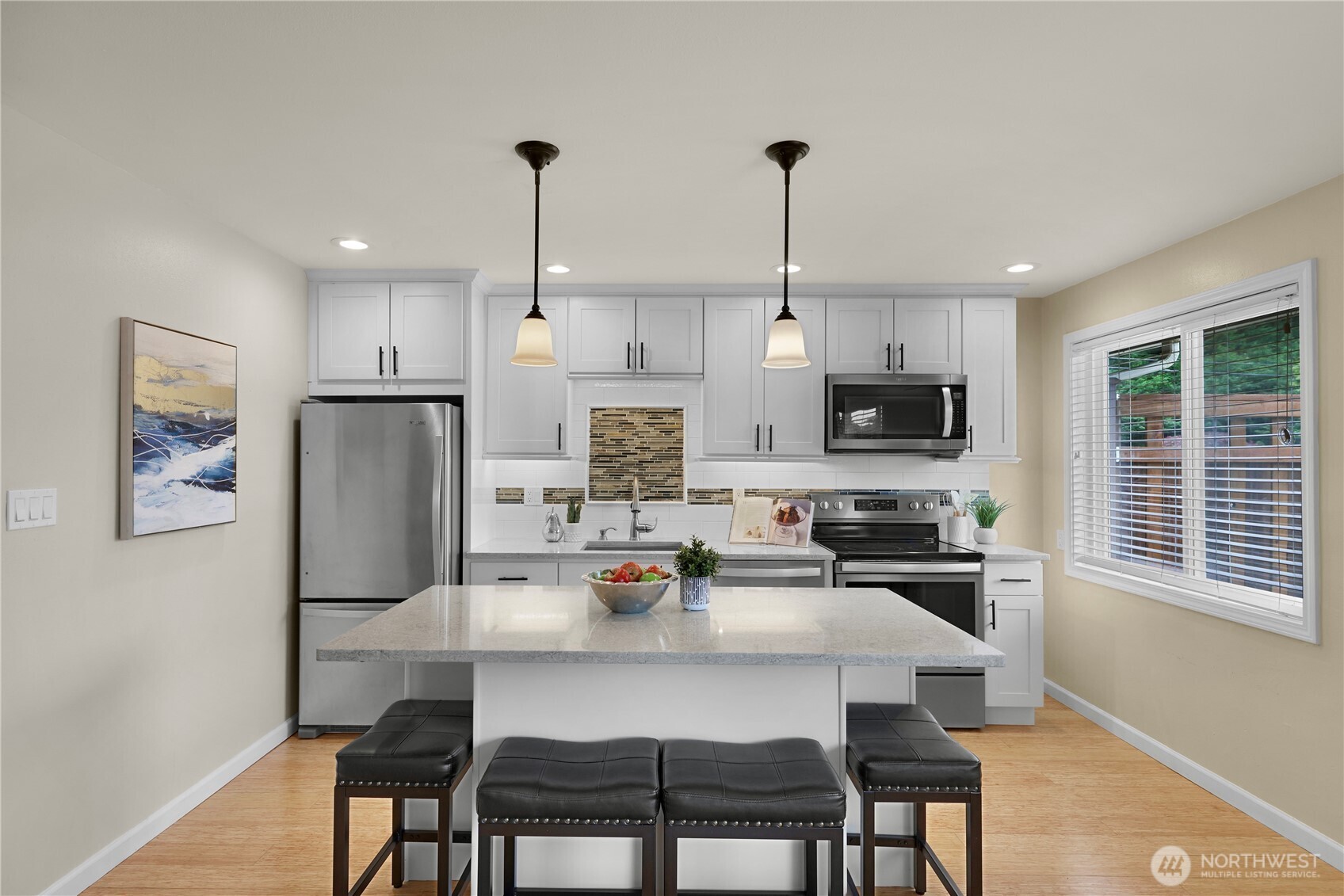 4050 W Lake Sammamish Parkway NE Unit: 2