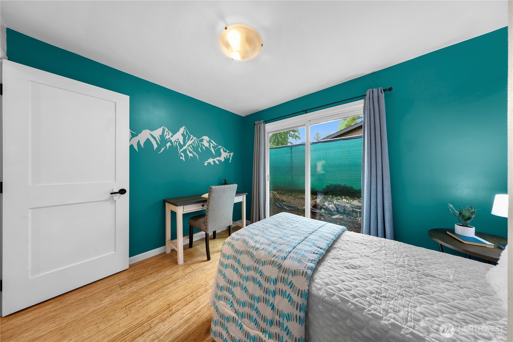 4050 W Lake Sammamish Parkway NE Unit: 2