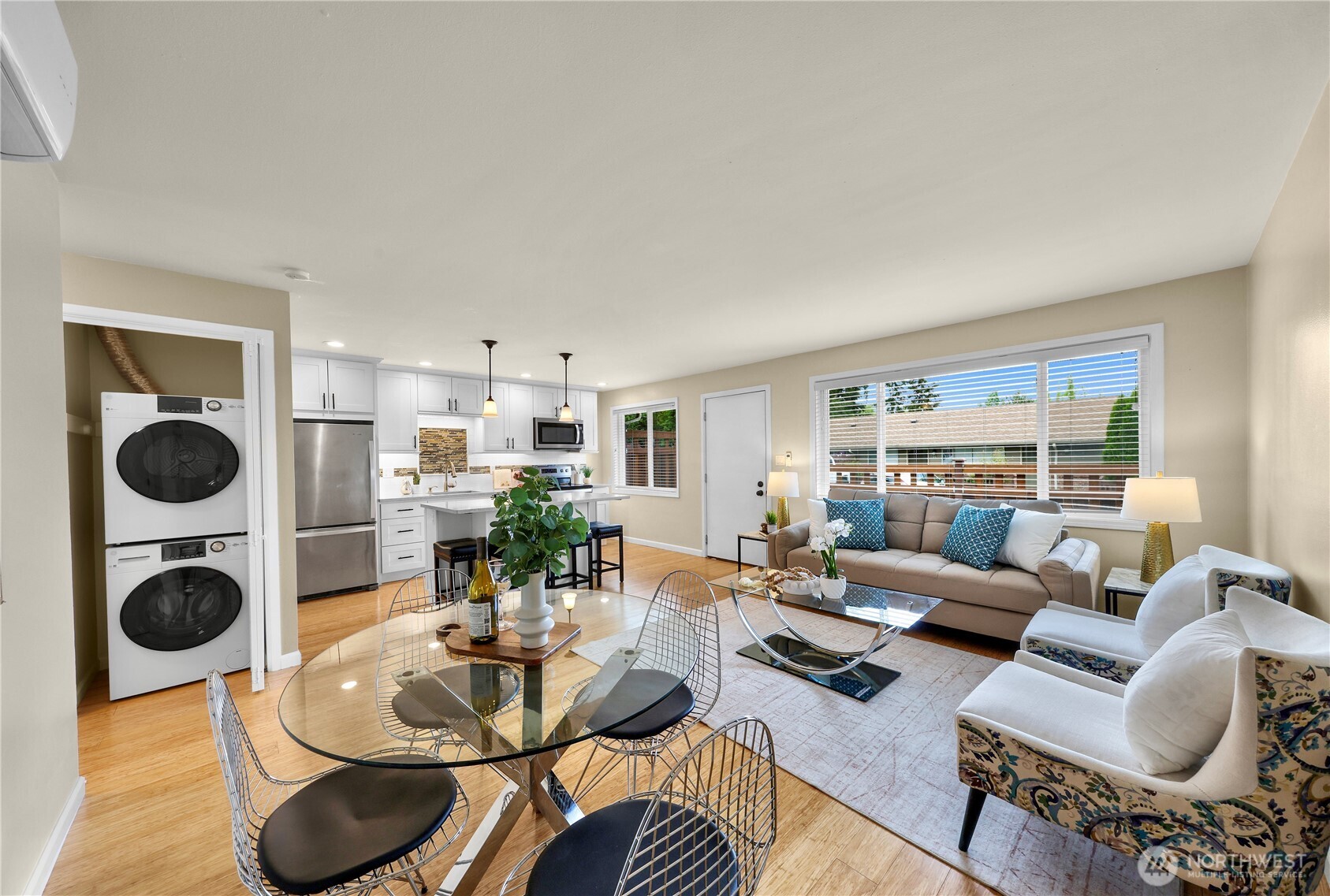 4050 W Lake Sammamish Parkway NE Unit: 2