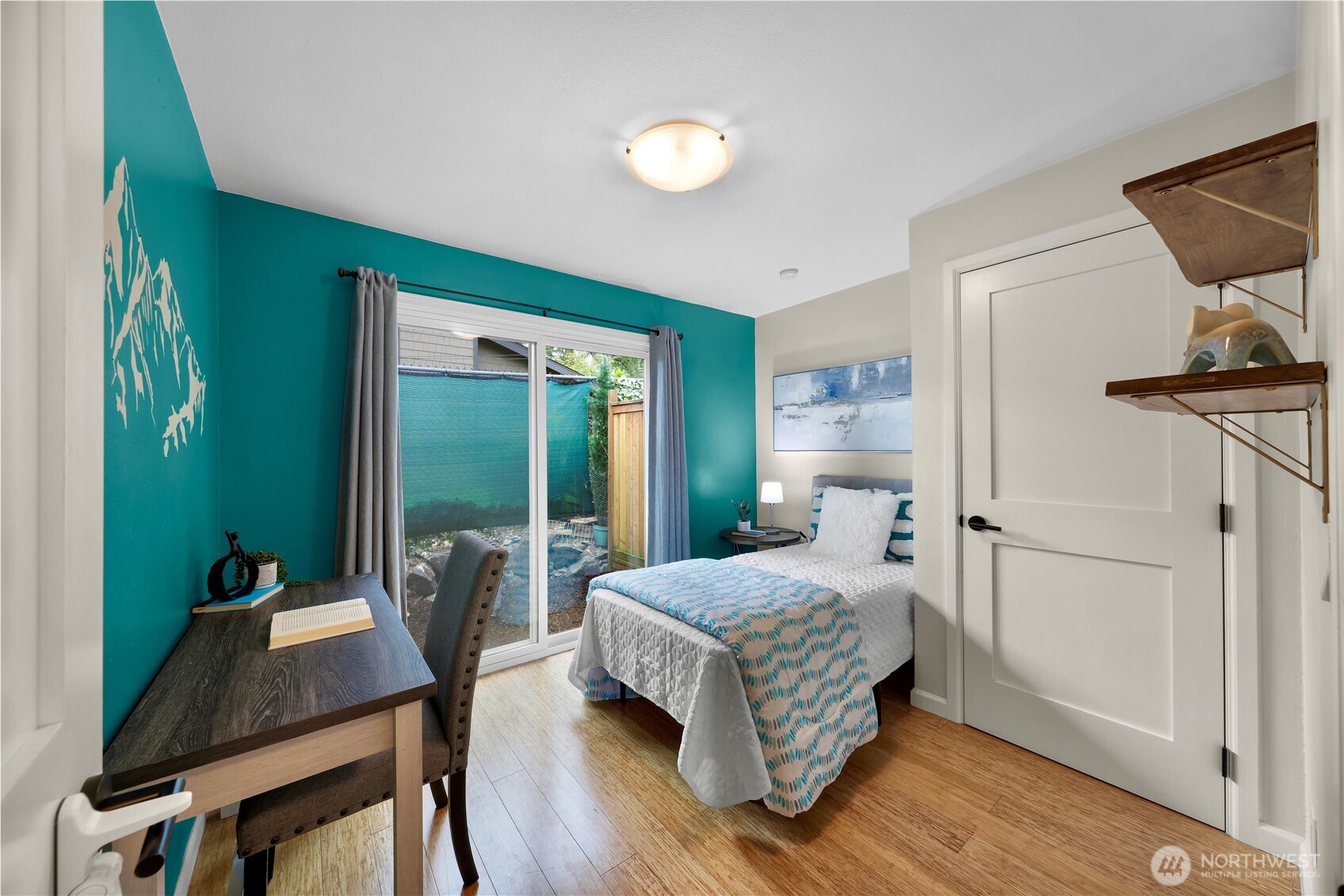 4050 W Lake Sammamish Parkway NE Unit: 2