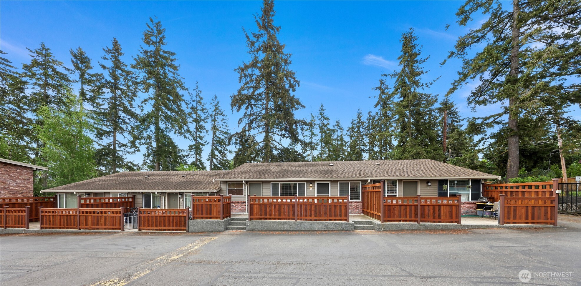 4050 W Lake Sammamish Parkway NE Unit: 2