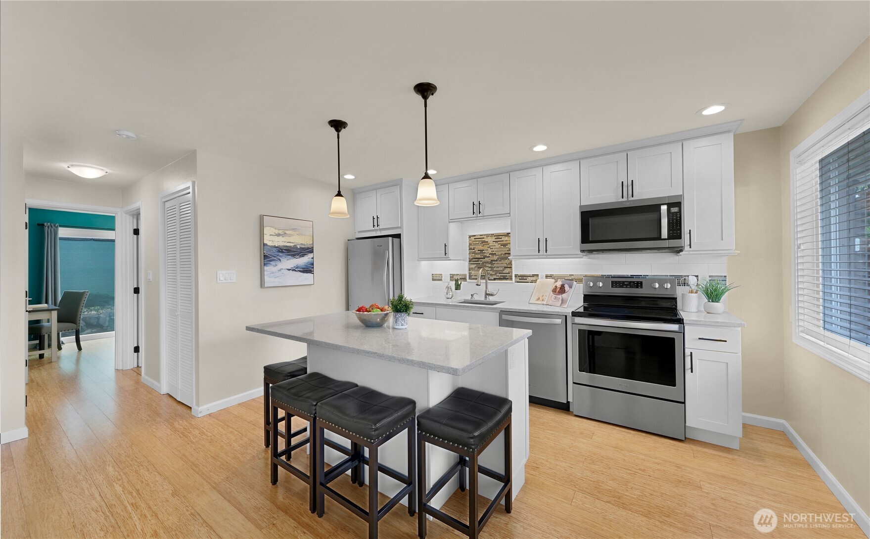 4050 W Lake Sammamish Parkway NE Unit: 2