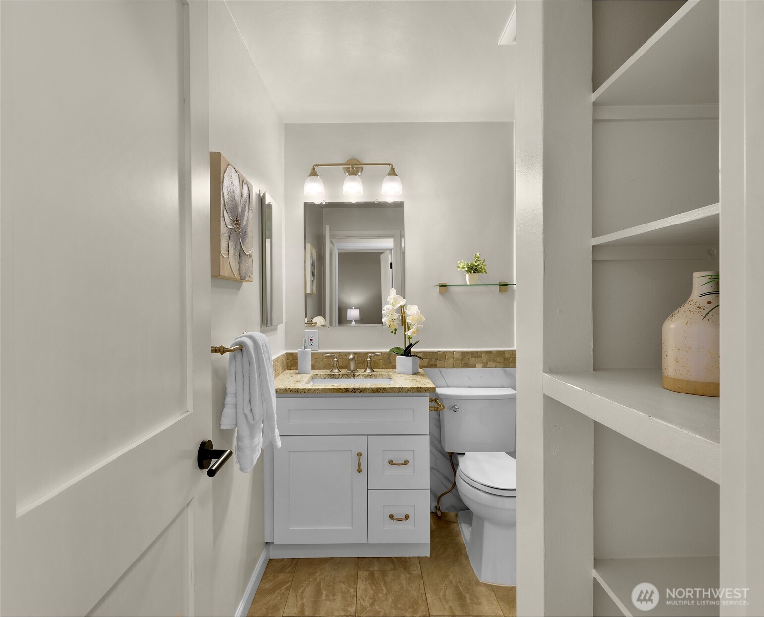 4050 W Lake Sammamish Parkway NE Unit: 2