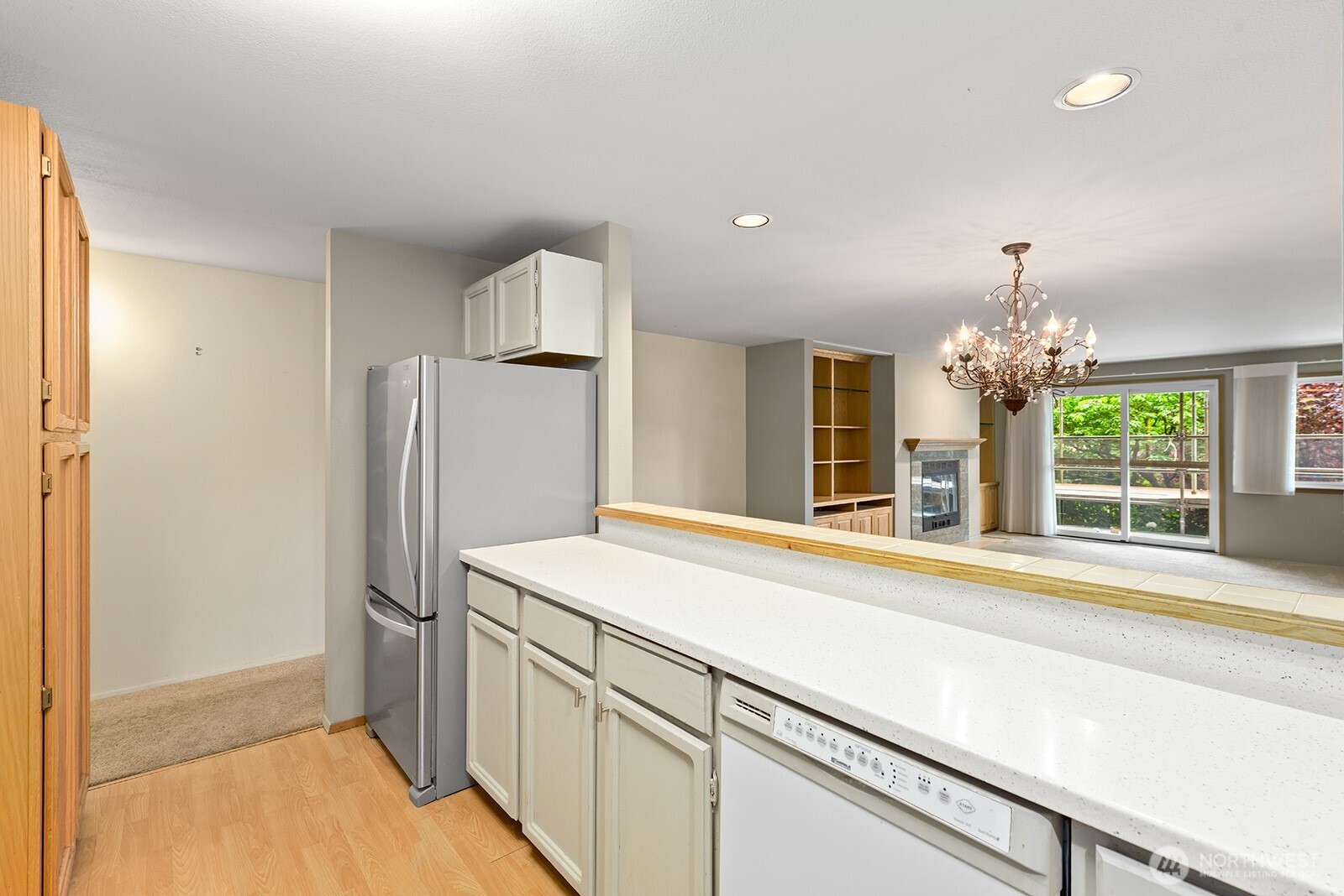 6920 California Avenue SW Unit: 11