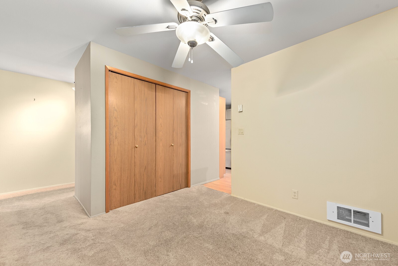 6920 California Avenue SW Unit: 11