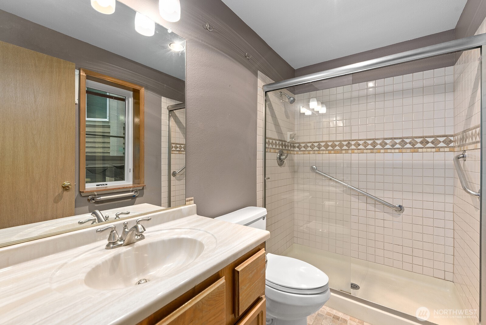 6920 California Avenue SW Unit: 11