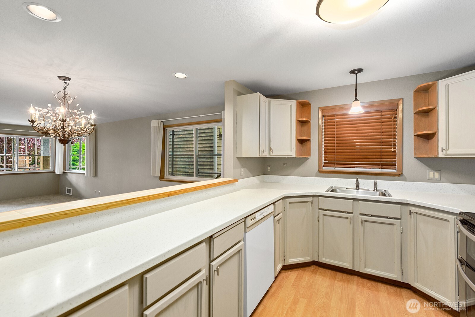 6920 California Avenue SW Unit: 11