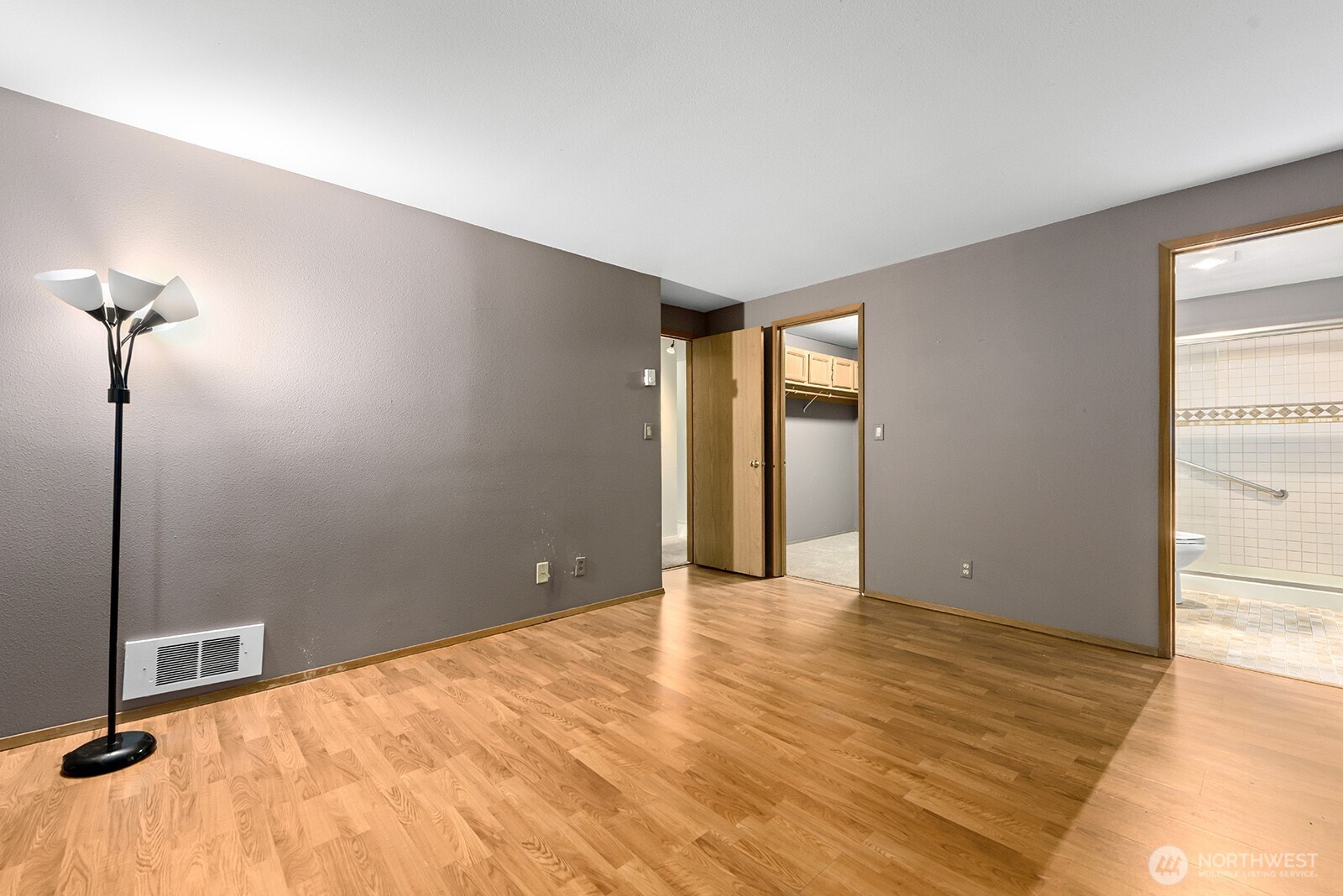 6920 California Avenue SW Unit: 11