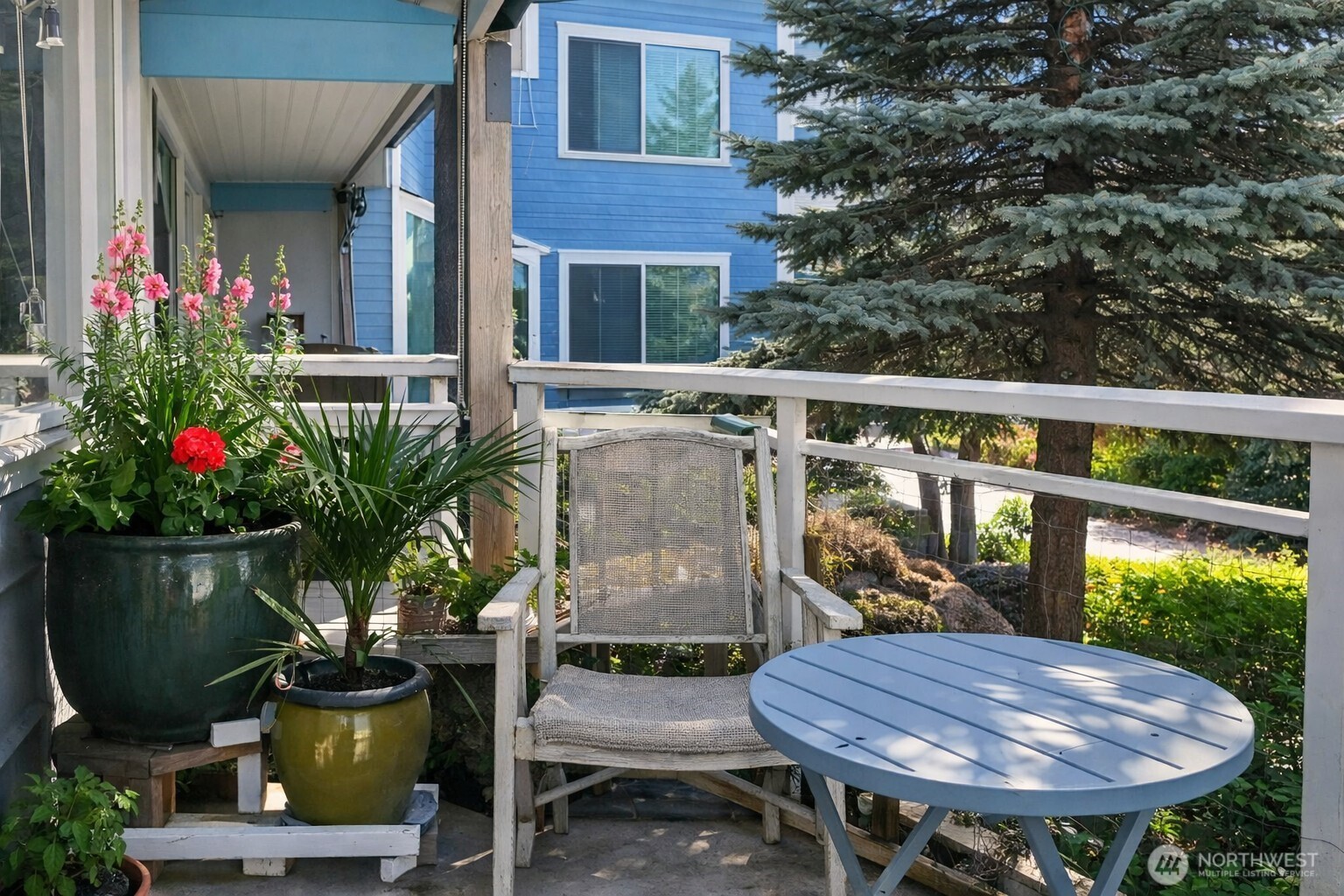 6920 California Avenue SW Unit: 11