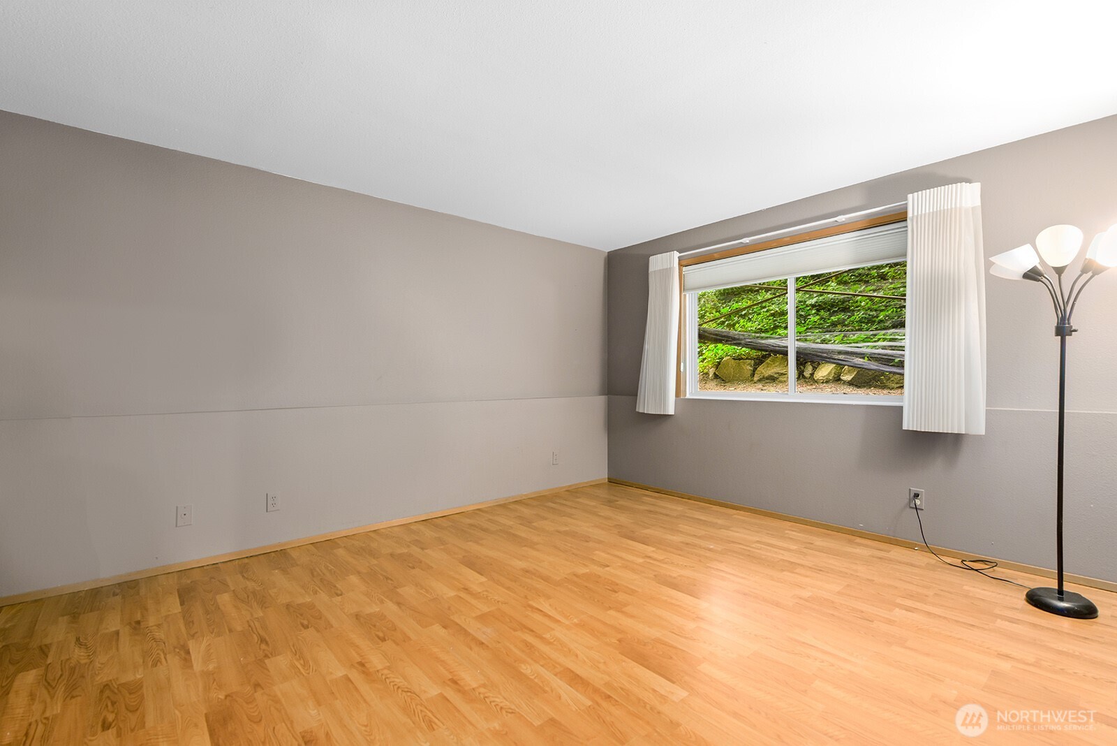 6920 California Avenue SW Unit: 11
